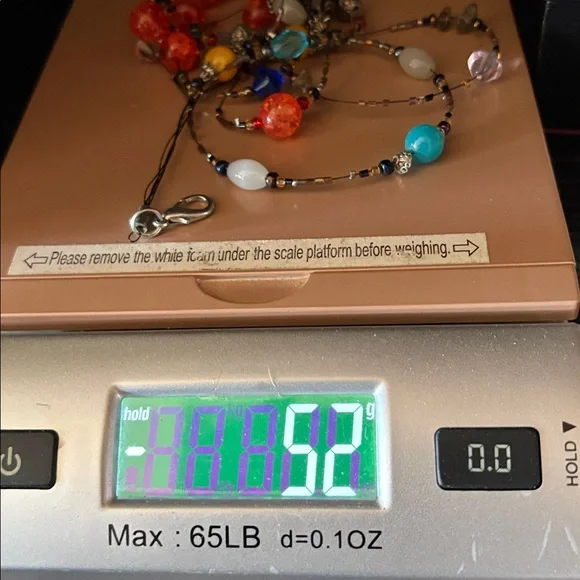 VINTAGE MULTICOLORED MULTIISTRAND GLASS AND CRYSTAL BEADED 17-18" NECKLACE - Picture 8 of 9